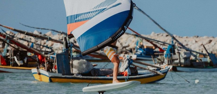 Review A-WING v2 – Armstrong