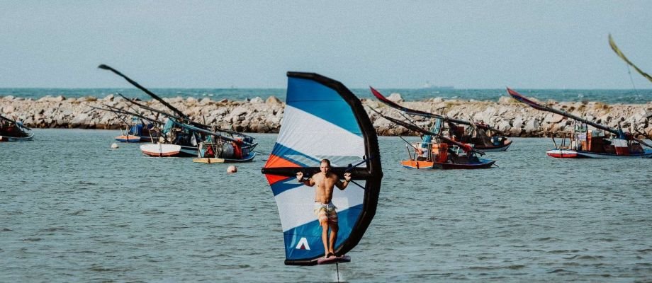 Armstrong Foils chega ao Brasil